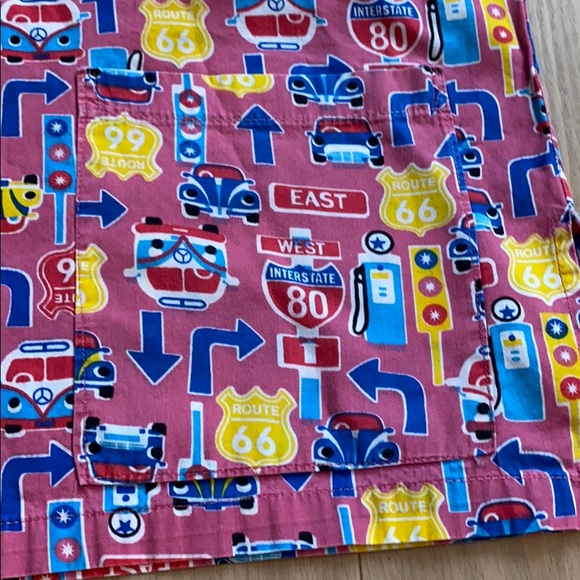 Scrub Top Size Medium Cars Signs - Picture 2 of 3